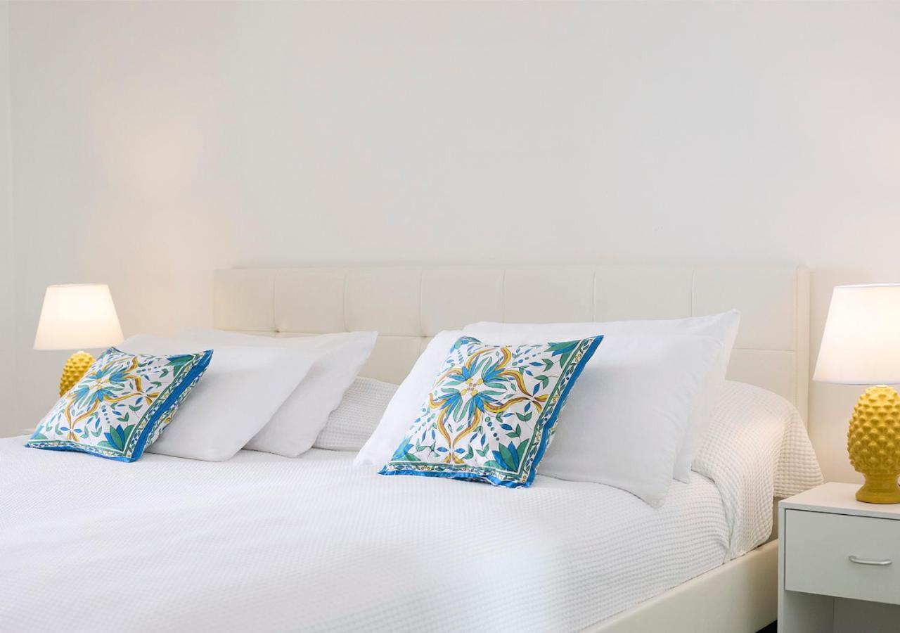 Casa Intiso - Two Double Bedroom Apartment Positano Exteriör bild