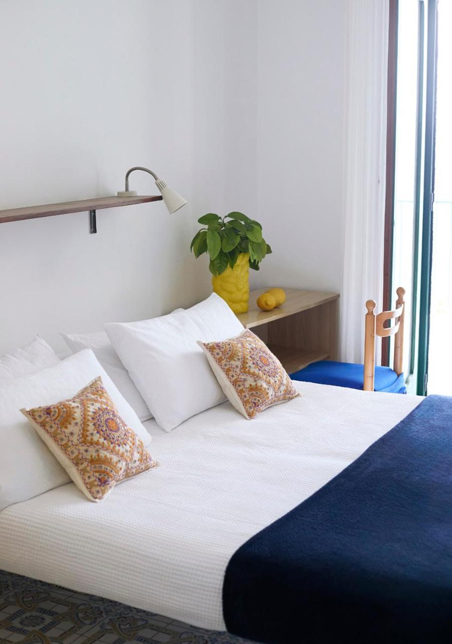 Casa Intiso - Two Double Bedroom Apartment Positano Exteriör bild