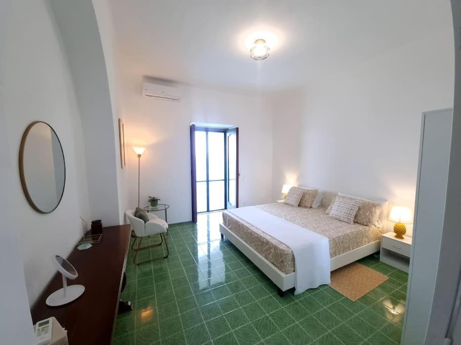Casa Intiso - Two Double Bedroom Apartment Positano Exteriör bild